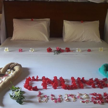 Cnunk Bungalow Gili Meno Eksteriør billede